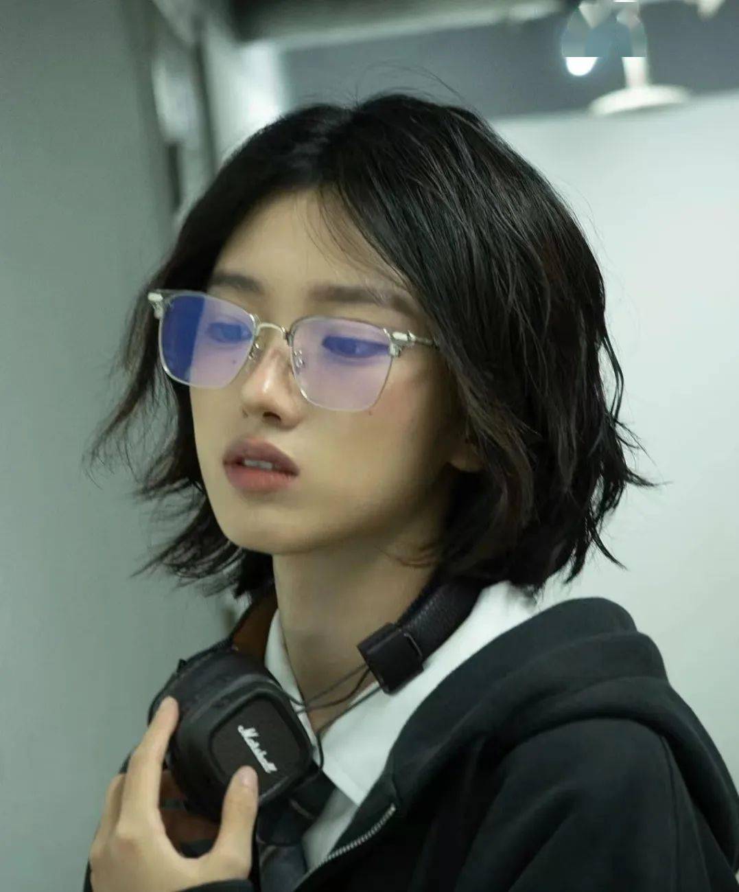 短发造型烫 | 邂逅秋冬氛围感_羊毛_辣妹_侵权