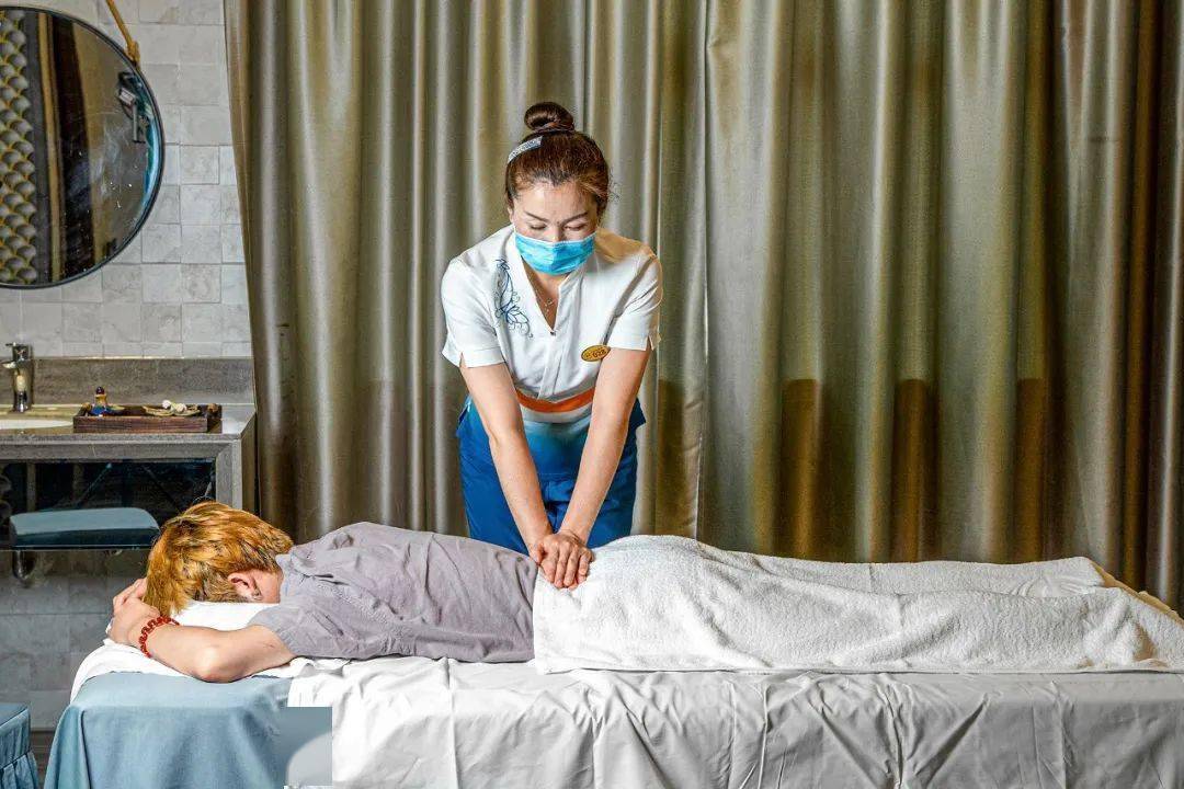 开在家门口2600 ㎡的避暑圣地,今天就能约!_推拿_背部_part