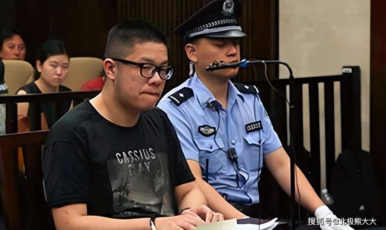 "玲珑集团太子爷"张晓恩:为追网红做尽荒唐事,富二代成阶下囚_张晓伟