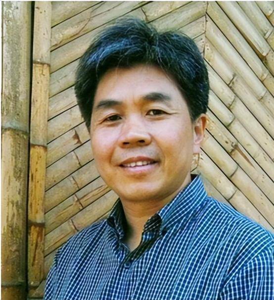 国家中央机关干部,著名书法家刘先德为爱国教育院线电影《你好,恩师》