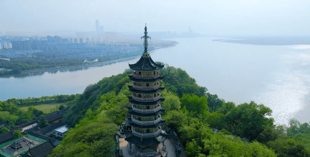 镇江古城里的五座塔各有千秋,交相辉映!_历史_宝塔_景区