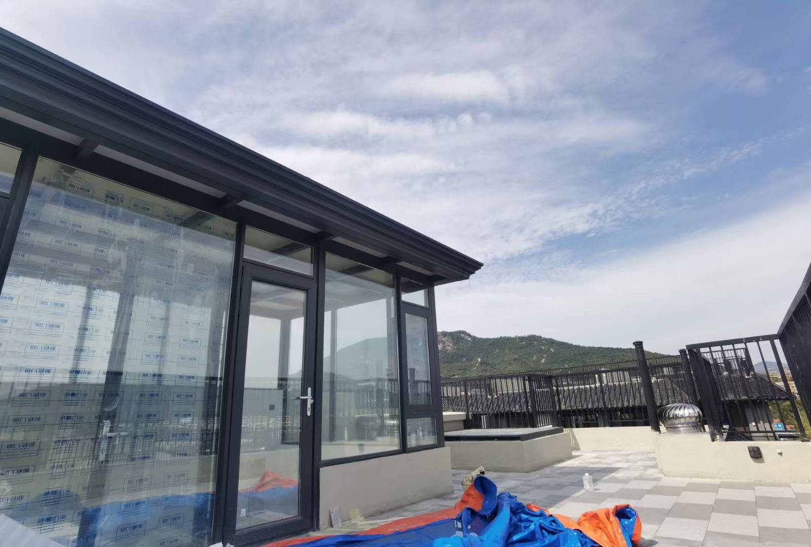 泰安绿地61溪山境上叠墅,现代轻奢风实景拍摄_设计_全案_户型