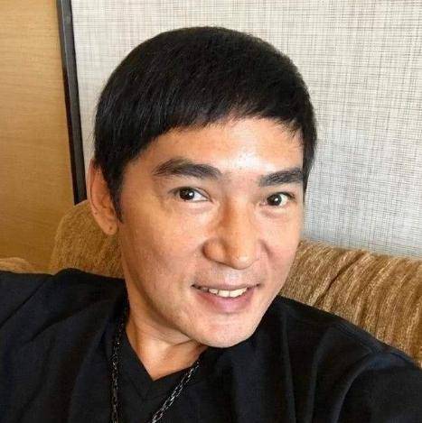 一婚净身出户,二婚娶初恋,53岁的焦恩俊容颜老去却幸福无比_女儿_小
