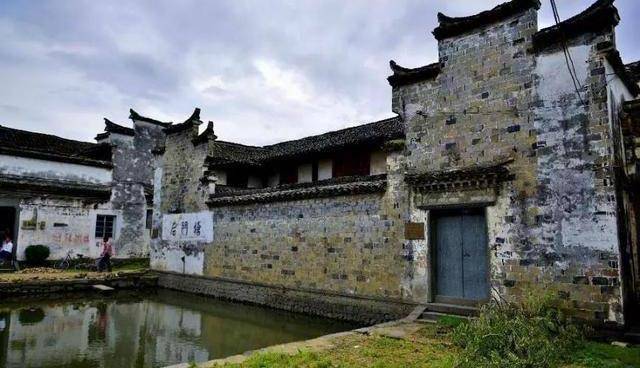 浙江历史悠久的古镇，至今保留庞大古建筑群，经历千年但风貌依旧