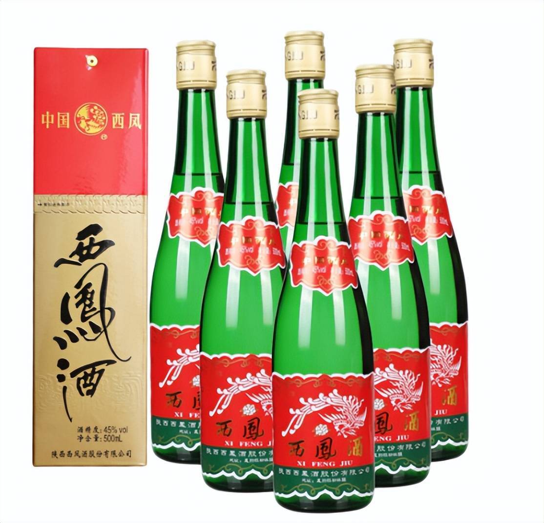 紅西鳳(红西凤) 西鳳酒 貴州茅台酒 五粮液 白酒 中国酒 五星红西凤亮相秋糖，中国凤香型超高端白酒革命性重塑