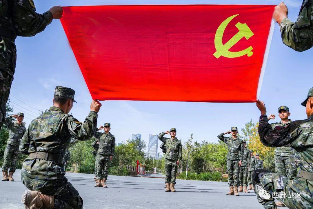 武警新疆总队某机动支队举办"铁心向党迎盛会 忠诚践