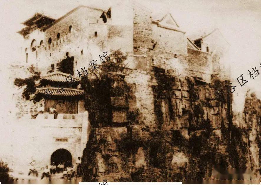 1930年春丫髻山西顶1930年春郝安侯拍摄的盘山云罩寺.