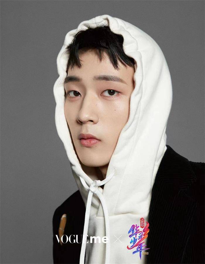 热播中,贫困生代表高铭宇扮演者徐一航感染力极强_疫情_家庭_少年