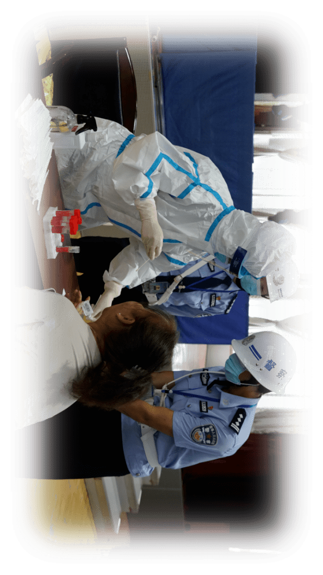 里最美的风"警"在各自的岗位上绽放而监狱人民警察却迎着寒风草木黄落