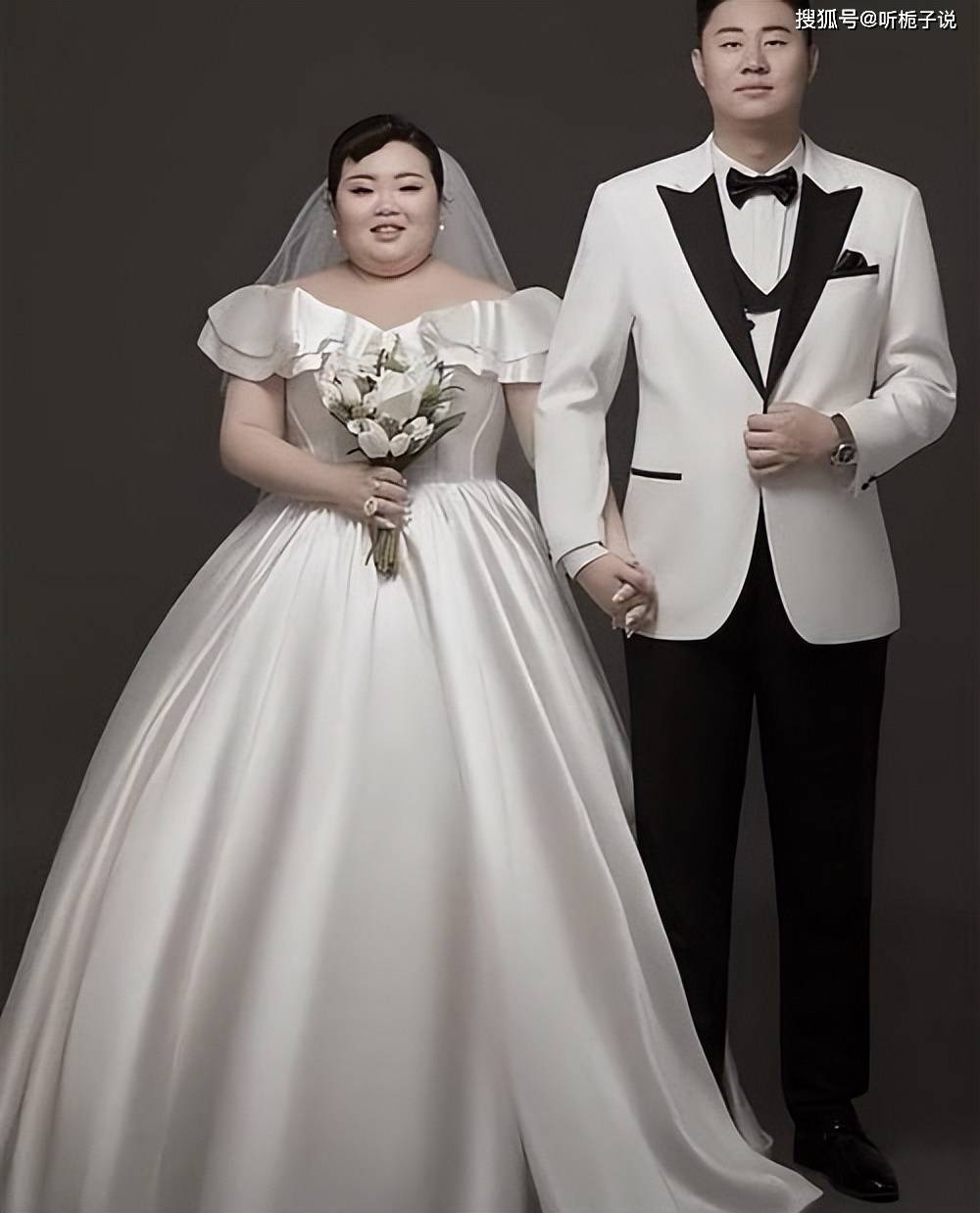 与1米9男友即将结婚,婚纱照与平日大不同_网友_感情_白小白