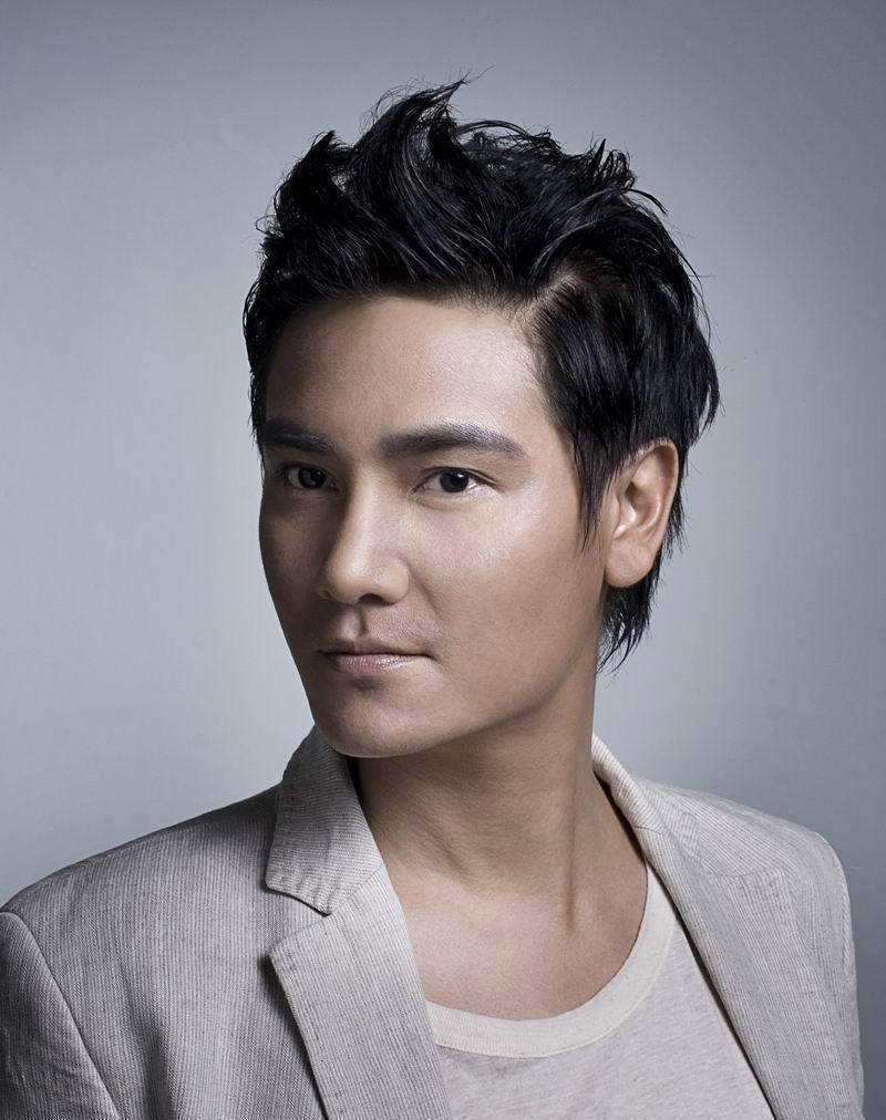 他视赵丽颖为心中女神,是杨千嬅的大哥,演技曾经碾压胡歌_丁子峻_生活