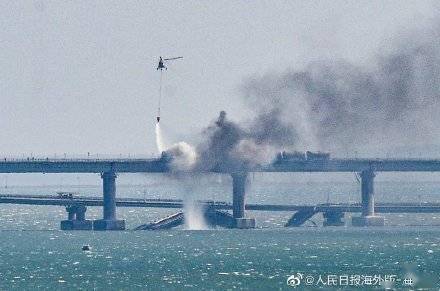俄潜水员检查大桥受损情况 克里米亚官员警告“人们有复仇欲望”