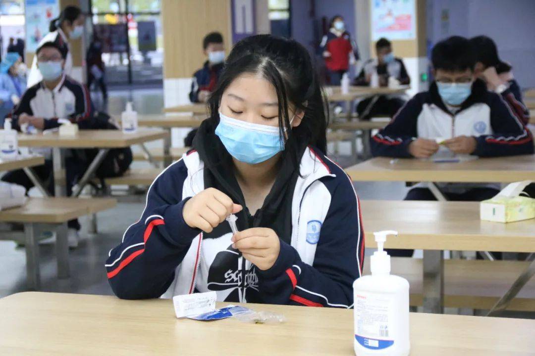 贵阳贵安寄宿制初高中阶段学校学子有序返校_检测_进行_抗原