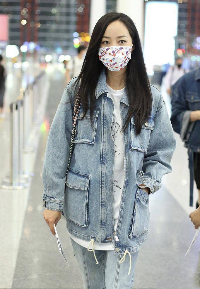 37岁韩雪少女感不减,穿牛仔装留黑长直气质清纯,素颜状态更耐看_外套