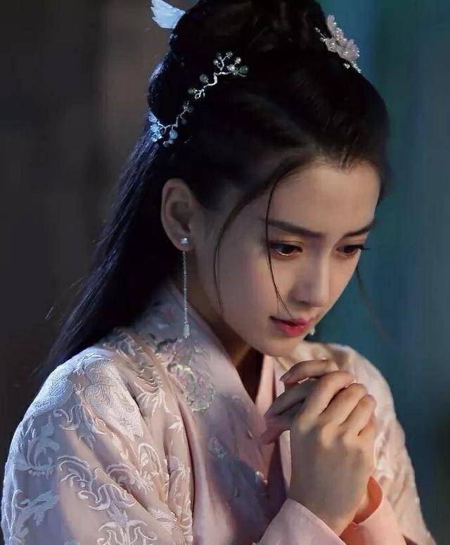 影视剧中穿古装最美的女星,杨幂刘亦菲上榜,最后一位像仙女下凡
