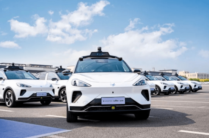 支持5G云代驾，极狐向百度交付200台Apollo Moon，六代车RT6量产推进中_搜狐汽车_搜狐网