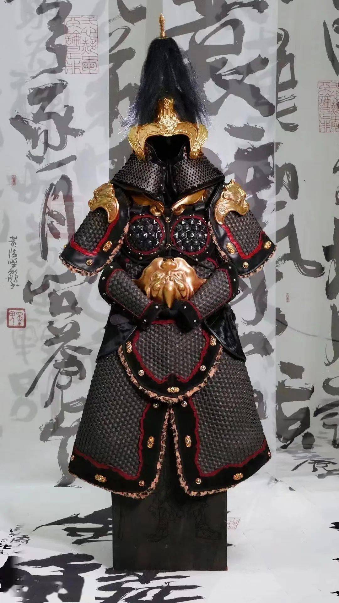 清美学霸设计中国甲胄服饰！火爆汉服界！又燃又帅炸！汉服才是yyds！_张超_发展_铠甲