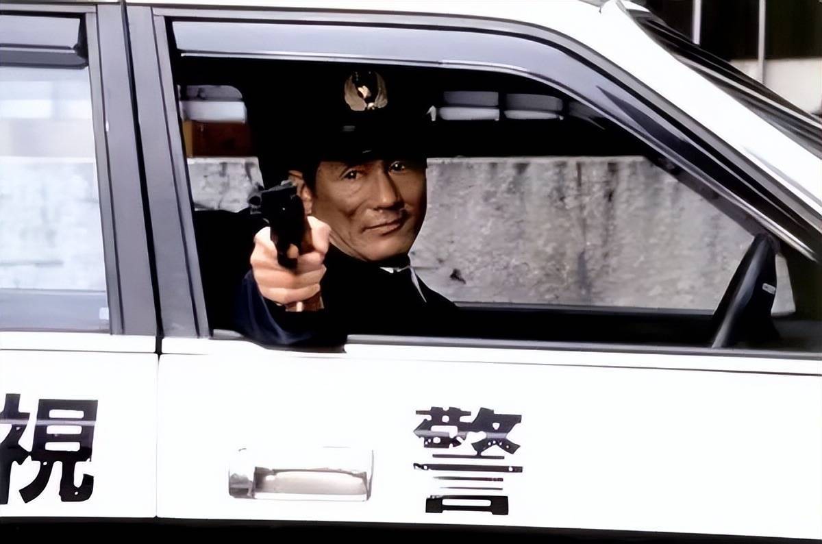 《花火》,北野武暴力美学下的极致温柔_妻子_兄弟_人生