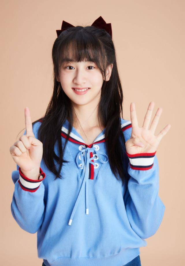 田亮与女儿同框跳舞,14岁森碟身高优越直追爸爸,父女俩越长越像