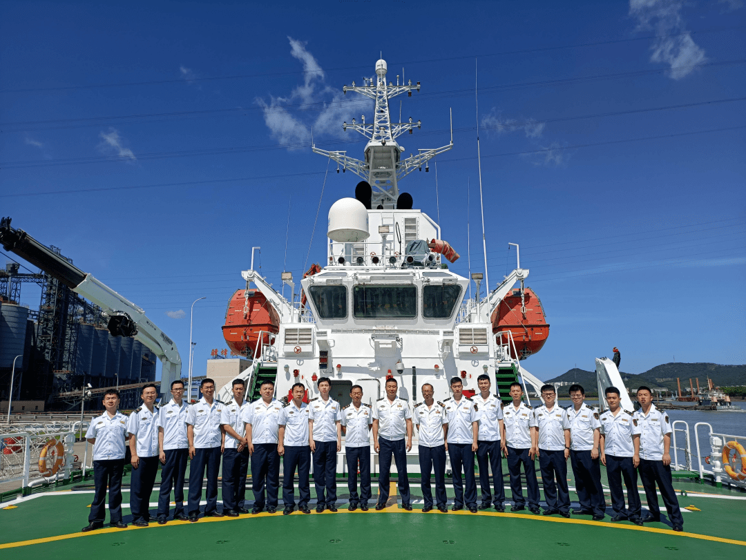 喜迎二十大 青年文明号 向祖国报告丨宁波海事局海巡执法支队"海巡22"