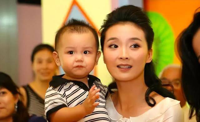 王艳豪宅被流拍,近五千人围观无人出价,豪宅位置优越可远眺故宫