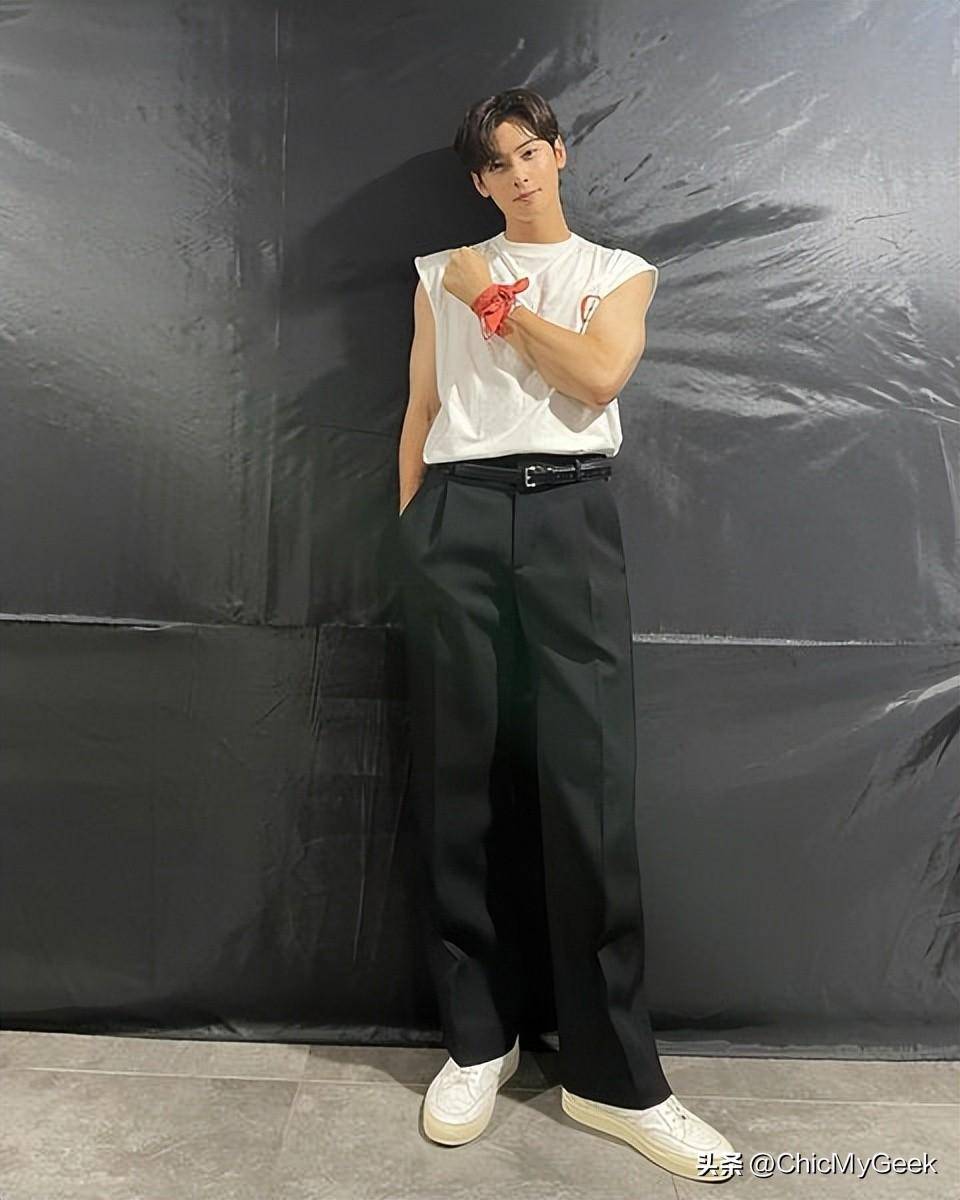 这张脸 这个身材,活该他被叫脸蛋天才和最帅撕漫男?_车银优_尤因_肌肉