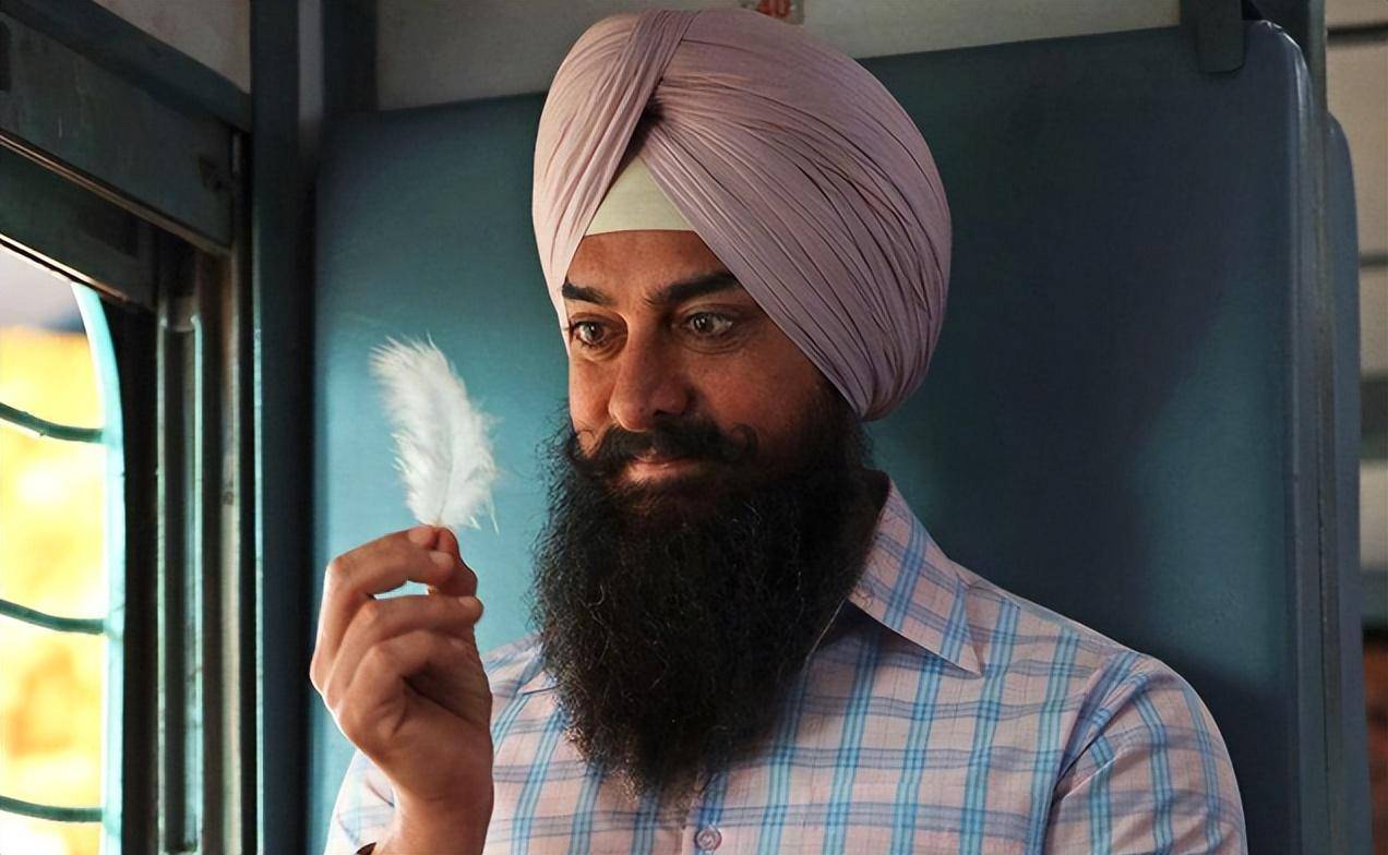 十年完成剧本,可以说是费尽这位印度电影良心心血的大作——《阿辛