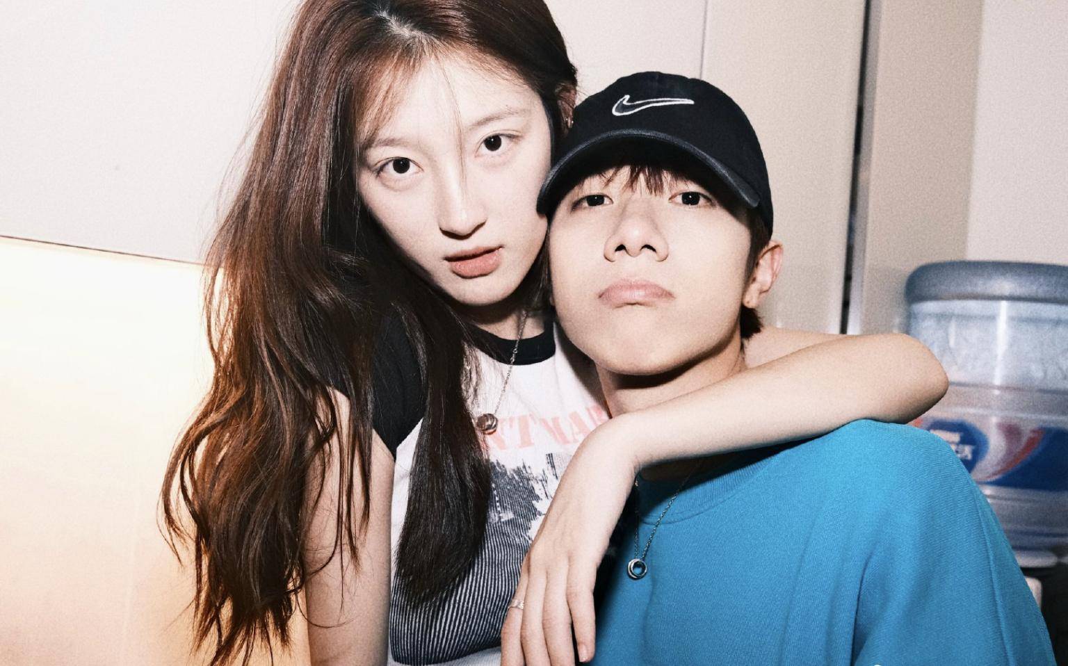 节目里,孙秀对李志豪一往情深,她为李志豪准备一封手写信感动"全场"