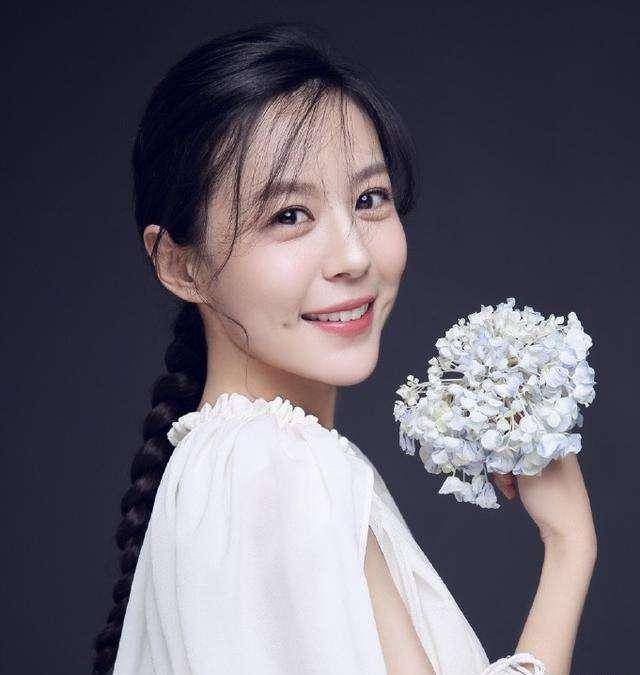 八位济南女明星,各个美貌如花,有你喜欢的吗?_李一桐_葛天_气质