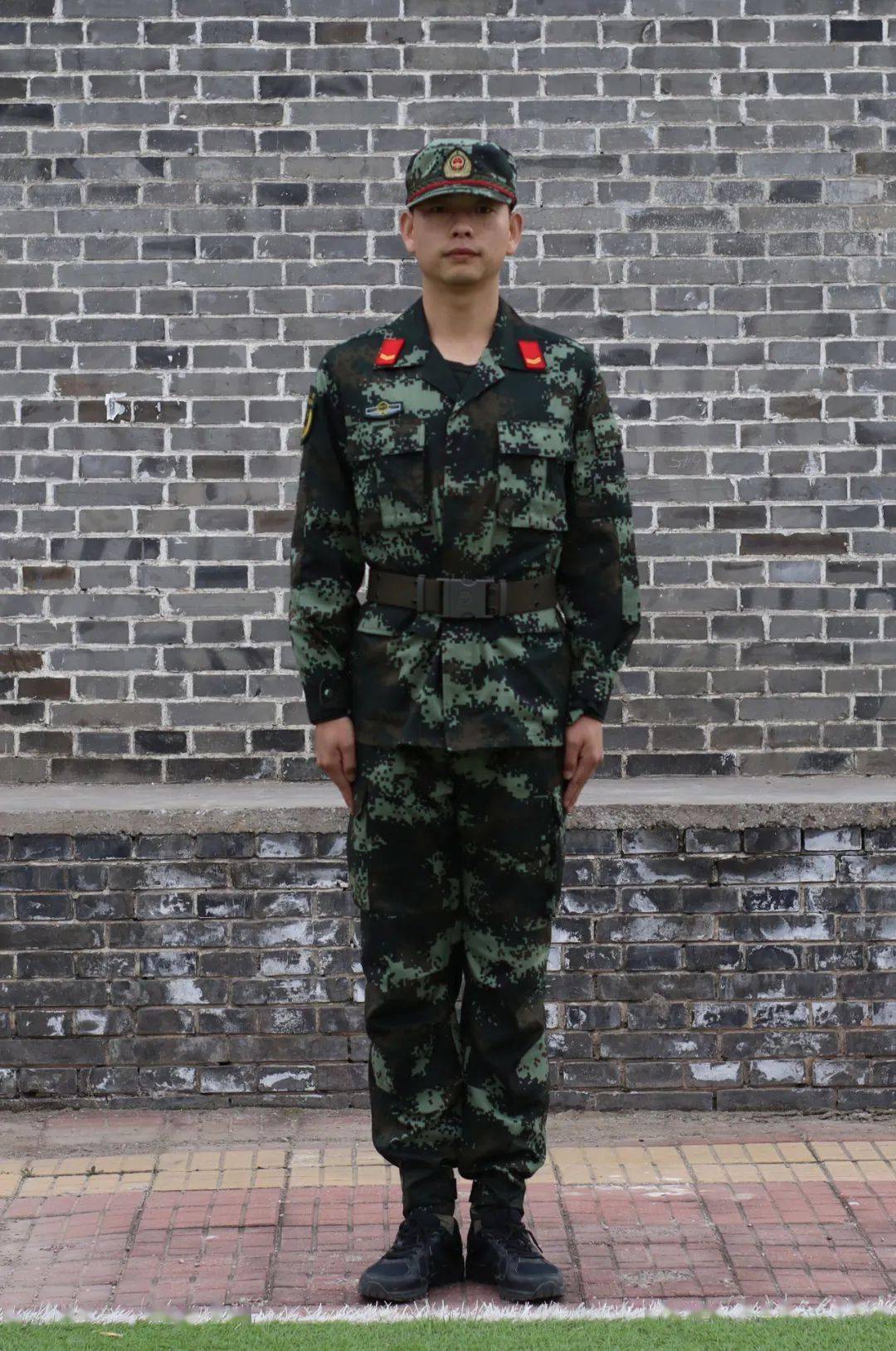 给你喜欢的教官投票吧._大学生_刘金辉_微信