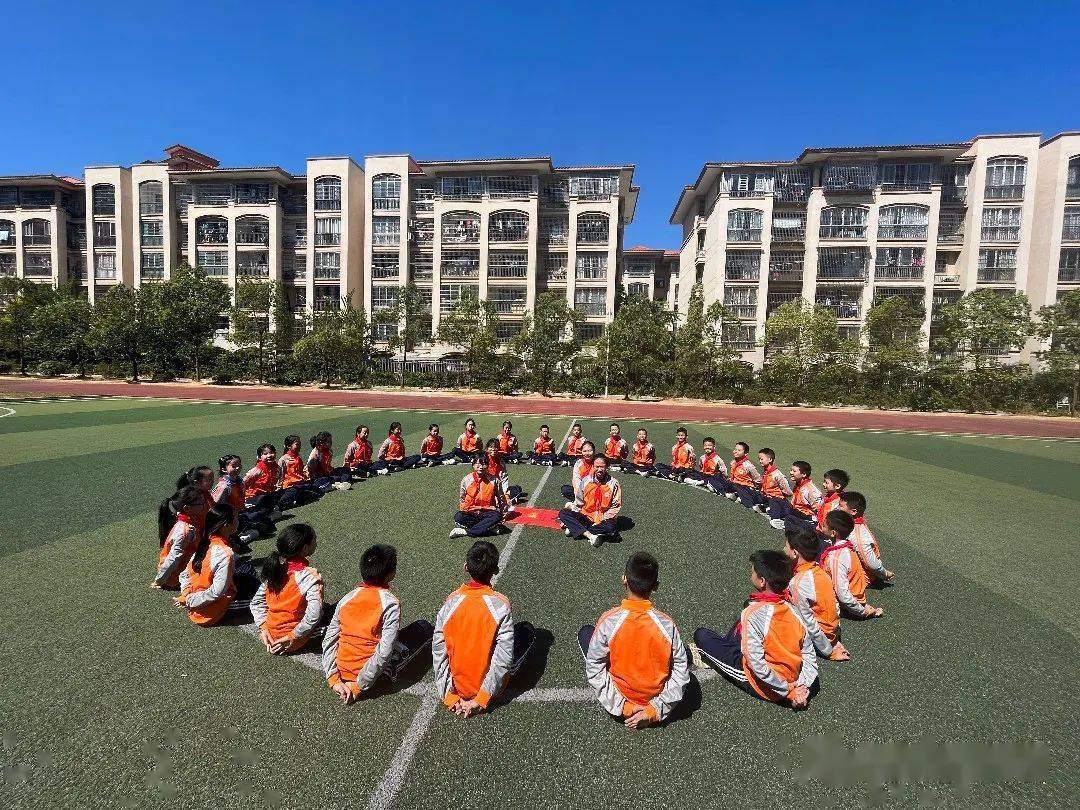 龙翔学校开展"喜迎二十大,争做好队员"主题少先队活动