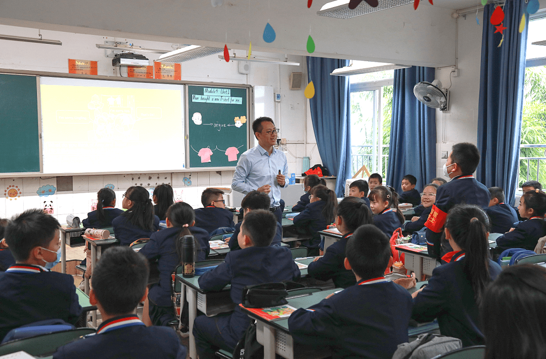 四川天府新区新兴小学:专家引领笃行致远 名师领航共富教育_指导_进行