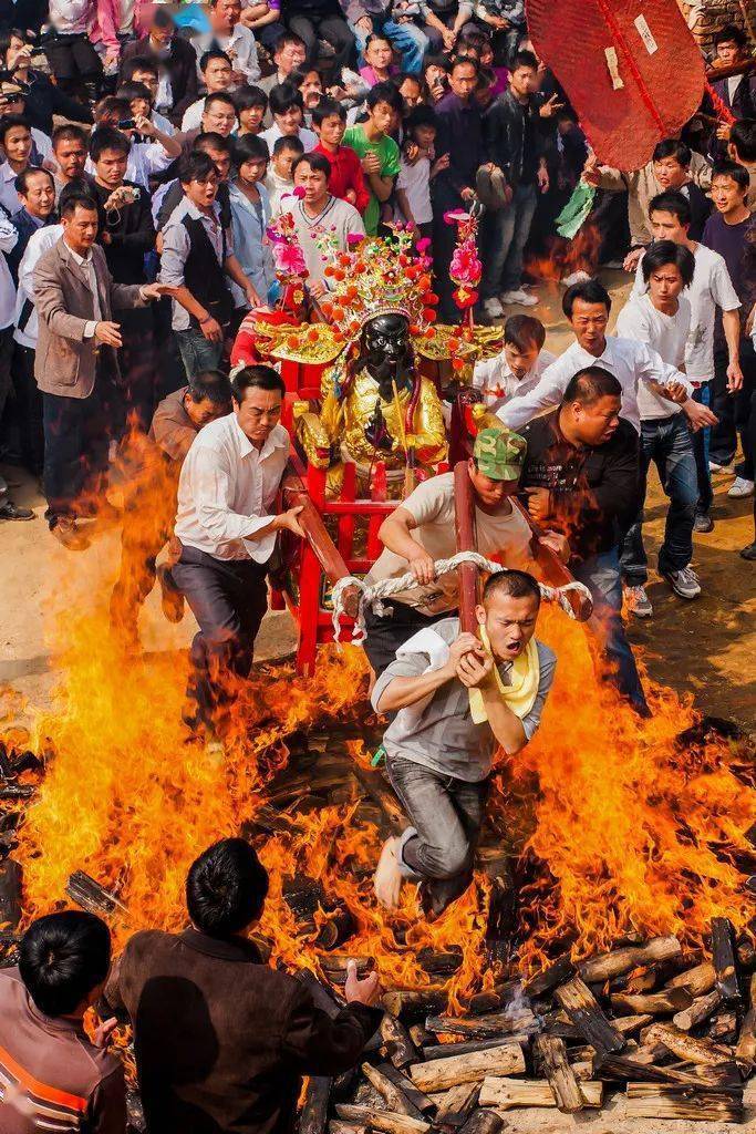 【哲理转发】这就是莆田——莆田元宵:(14)赤脚踩火祈福年(导航版)