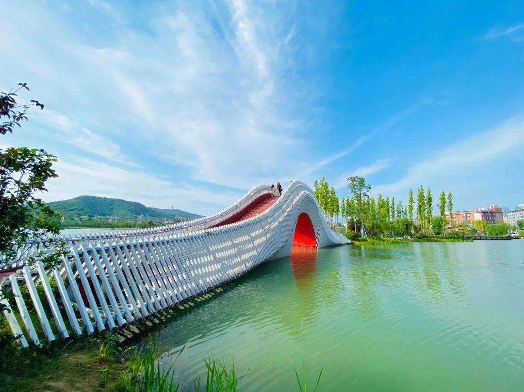 长沙后湖,为何能从臭水沟变成知名网红打卡地?