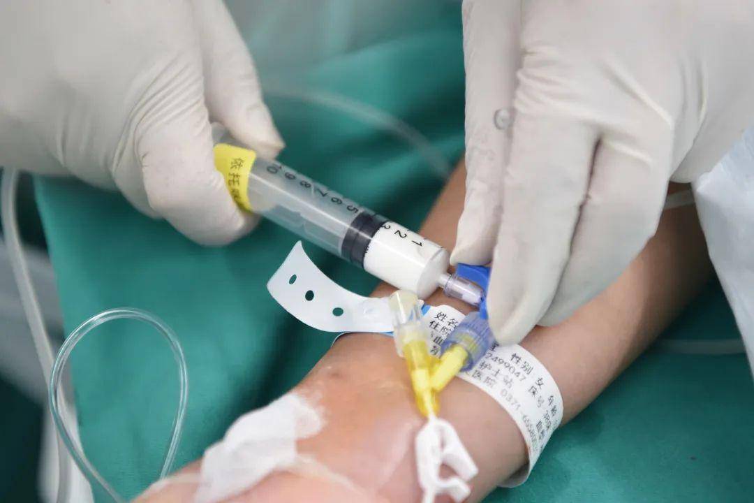 镜头探秘:患者一针入睡后,麻醉医师还做了啥?_手术_苗苗_工作