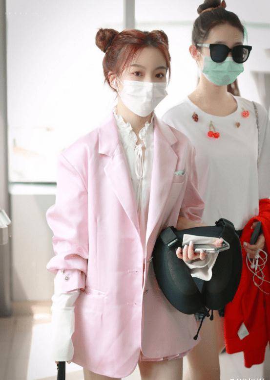 陈卓璇真是会秀身材!