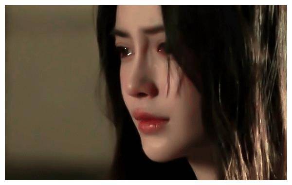 baby新剧摩天大楼开播,素颜出镜哭戏飙演技,观众却表示不买_baby_进步