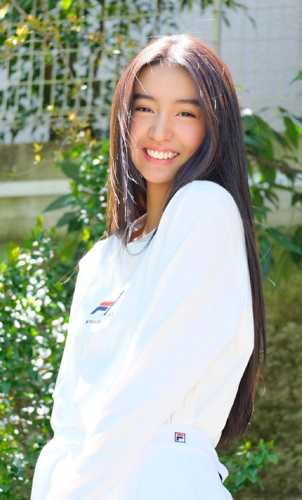 17岁嫩模木村光希运动造型很好看,时尚且元气,身材比例堪称完美_长相