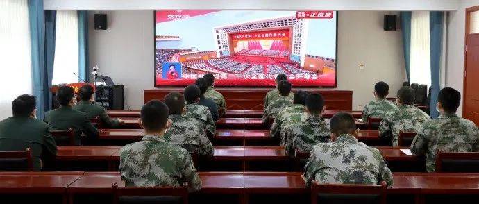 【二十大时光】卫辉市广大党员干部及各界群众收听收看中国共产党第二十次全国代表大会盛况_报告_组织_开幕会