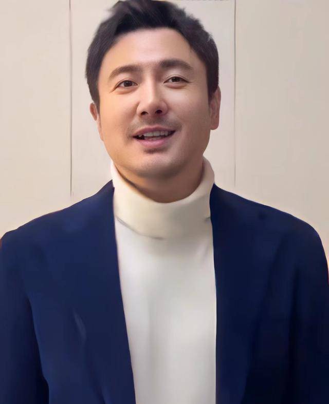 42岁沈腾瘦身后变化大,被误以为是长发徐峥,替孙兴庆生引争议_网友