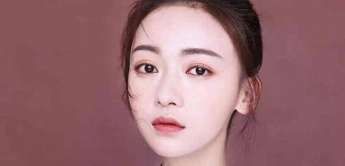 这些凸眼的女明星,年纪越大越明显_眼睛_五官_情况