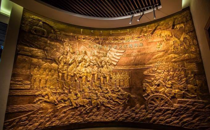 呼伦贝尔最大的博物馆，名字很多人不会念，藏有巨型猛犸化石