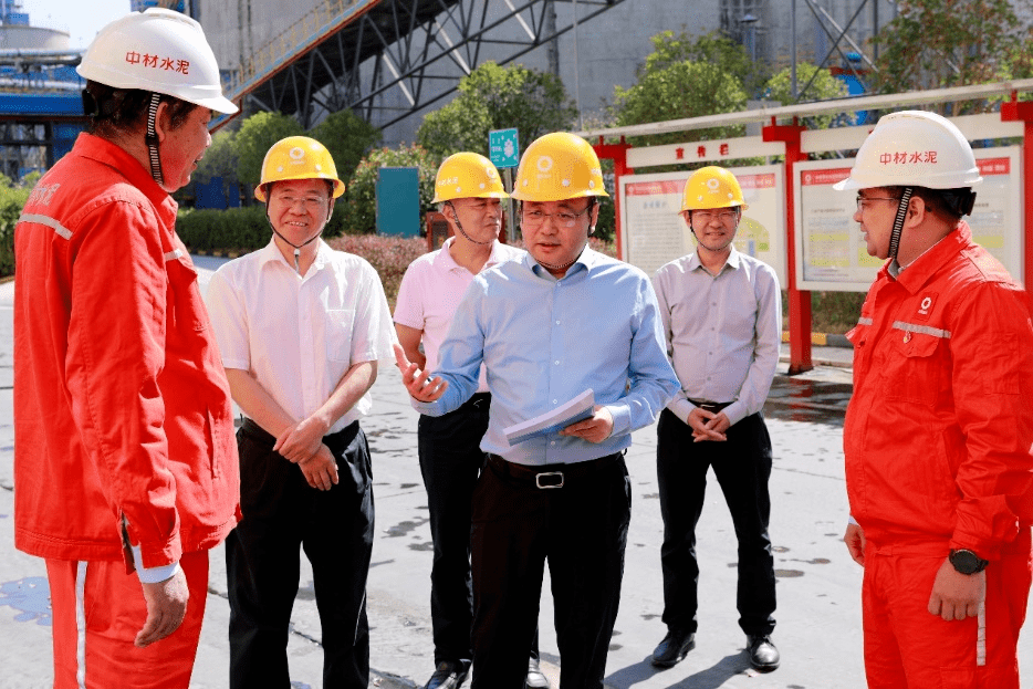江西萍乡市常务副市长黄强到中材萍乡调研_生产_工作_经营
