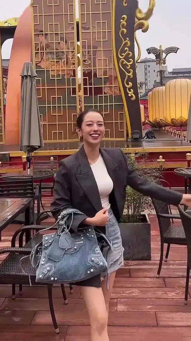 郎朗老婆生娃后像换张脸!扎马尾发际线堪忧,没了芭比身材很一般