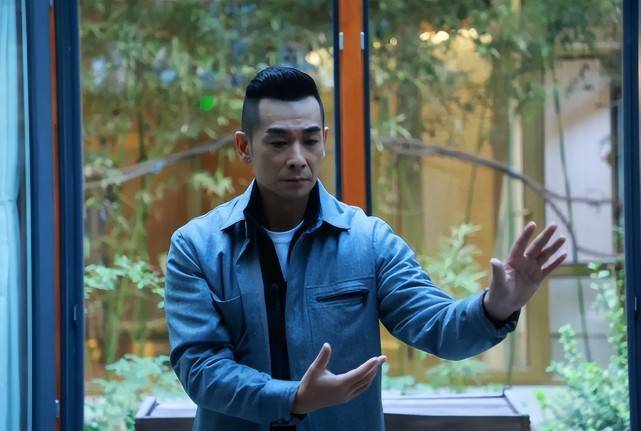 赵文卓的6段情史:有人大他9岁,有人为他生下儿子,依旧无名分_张丹露