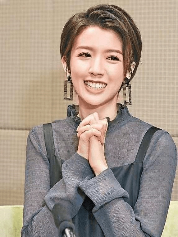 tvb小花蔡思贝终甩"负评王"称号,称收到网友道歉信_演技_因为_观众们