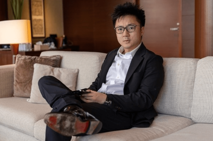 曾被港姐称有古怪要求,早前搂日本美女出游_钟培生_袁嘉敏_对方