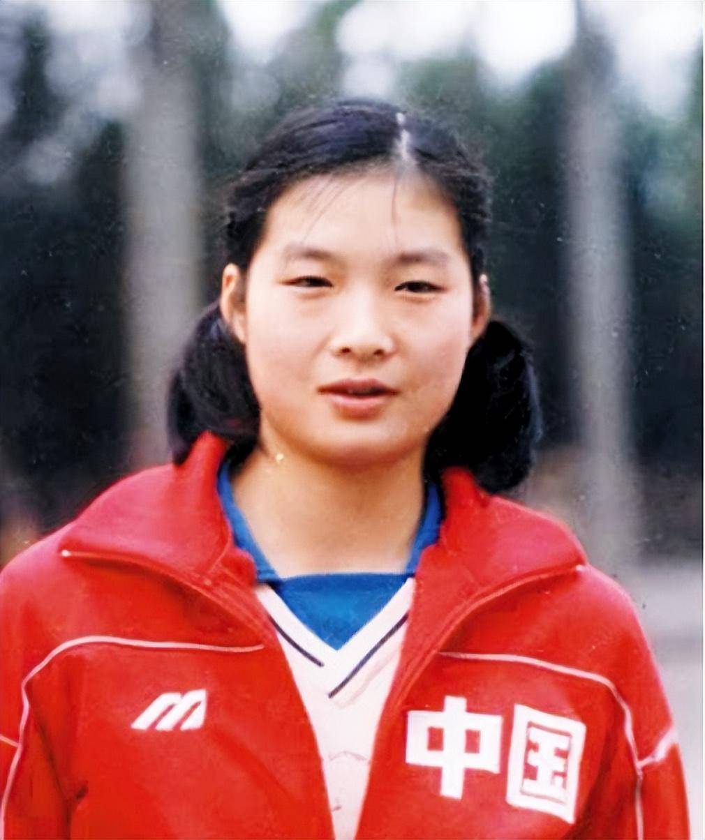 女排世界冠军巫丹:运动生涯悲壮有泪,与贾秀全分手后现状怎样?