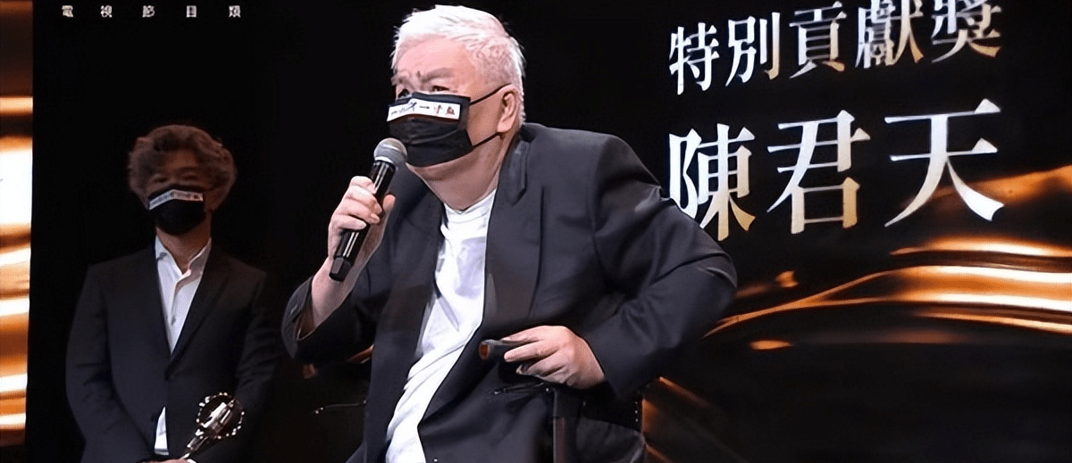 金钟奖综艺奖项揭晓,小s错失主持人奖,《大嘻哈时代》获节目奖_黄子佼