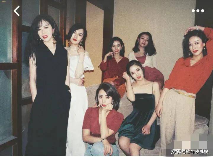 港风女神气质_那些年港片女神的风采_港风妆容穿搭风格